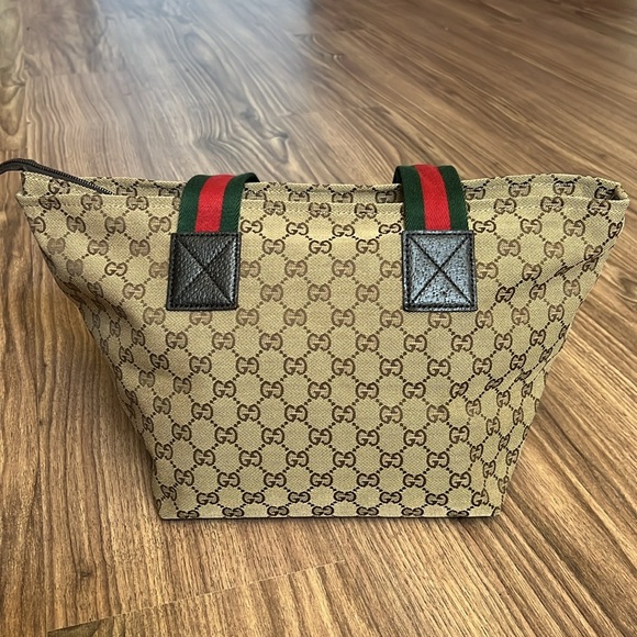 A287 - 💯 % authentic Gucci shoulder bag - Picture 7 of 16